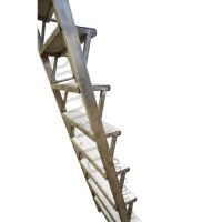 Лестница приставная из нержавейки с рифлеными ступенями и поручнем к люку в подвал или на кровлю