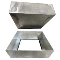 Архитектурный люк под газон борт и съёмная крышка с гладким дном, дренажными отверстиями под сход поверхностных вод Архитектурный люк под газон борт и съёмная крышка с гладким дном, дренажными отверстиями под сход поверхностных вод